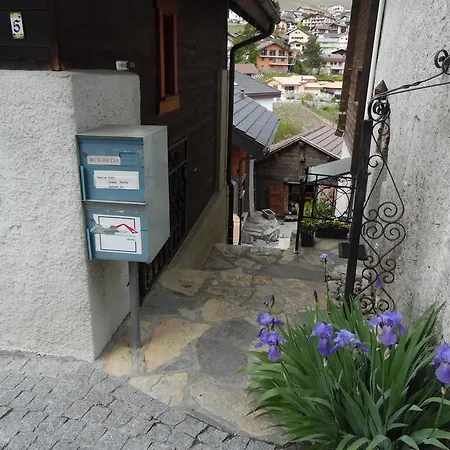 Chalet Chez Les Dudu * Miège